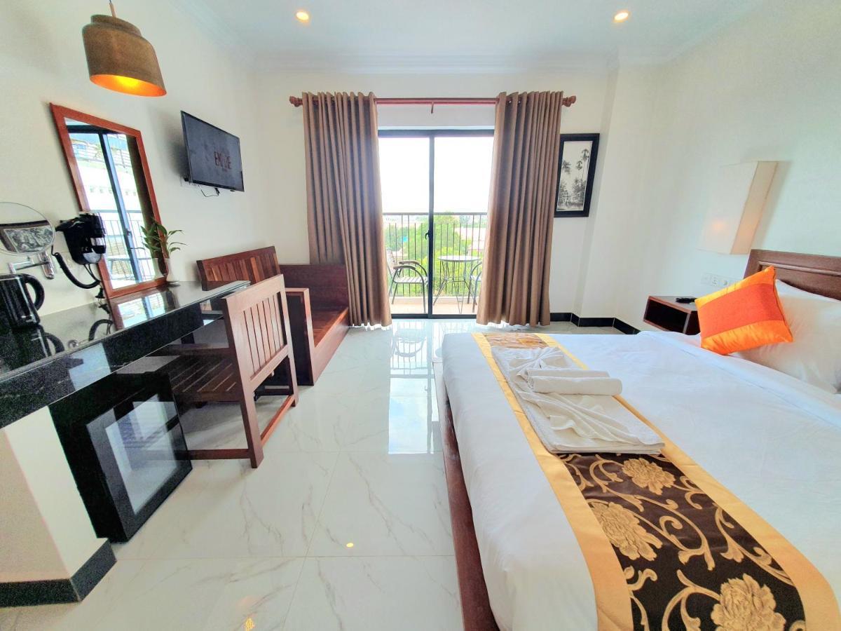 Darling Pub Hostel Sziemreap Kültér fotó